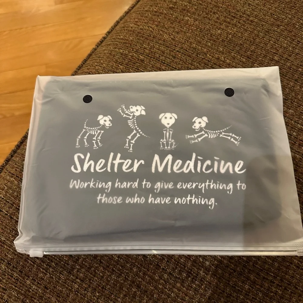 GJTIM women’s Shelter Medicine Graphic Makeup Bag